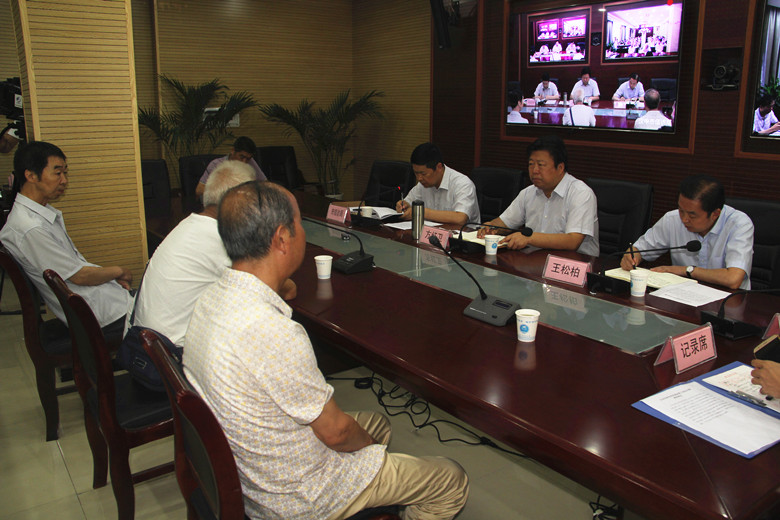 汉中市市长方红卫公开接访1.jpg