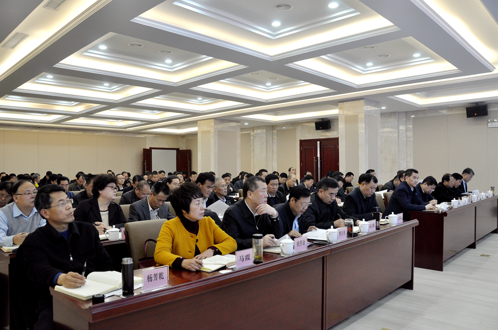 两会1.jpg
