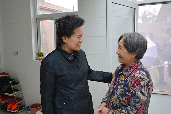 在海兴县辛集镇刘前村调研.jpg