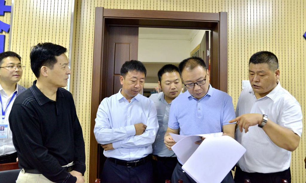 省政府督查室刘宏凯副主任在延安市检查指导工作.jpg